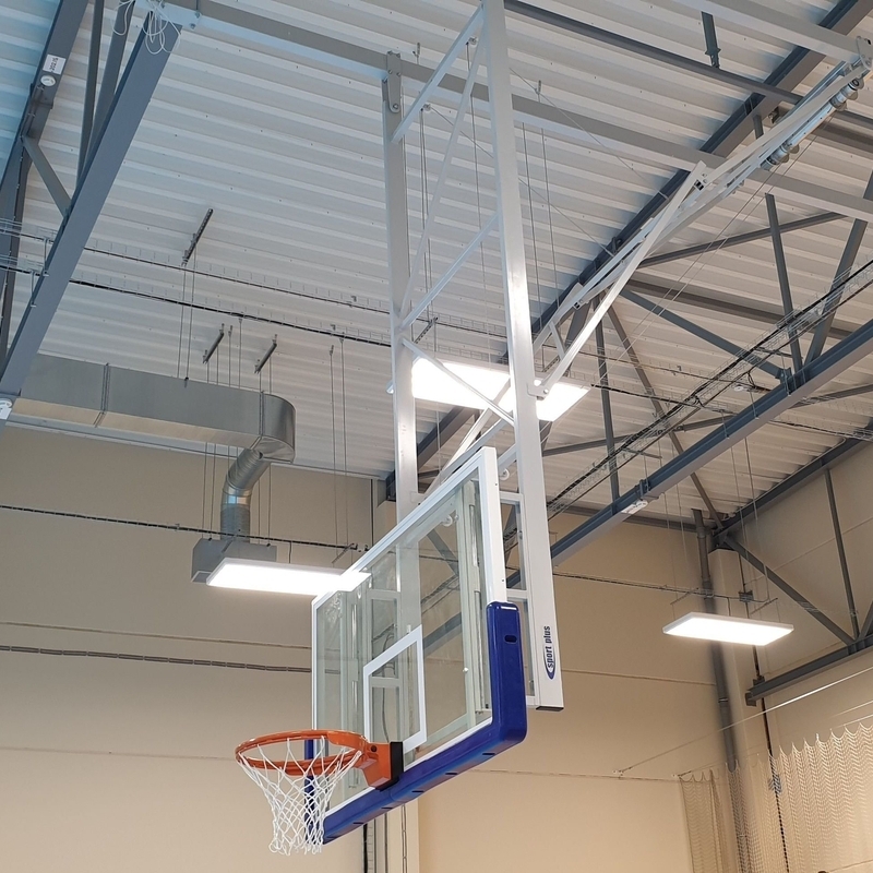 Suspended structure with electric drive for basketball