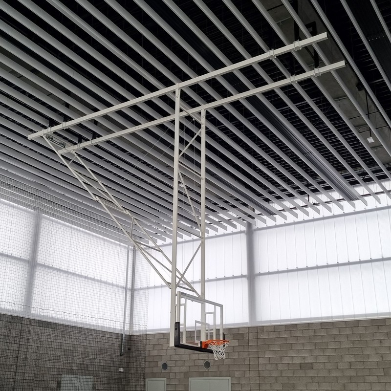 Suspended structure with electric drive for basketball