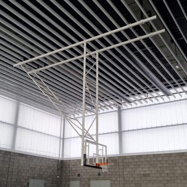 Suspended structure with electric drive for basketball