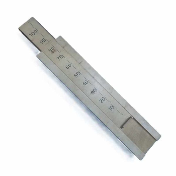 Instrument for measuring the reach jump